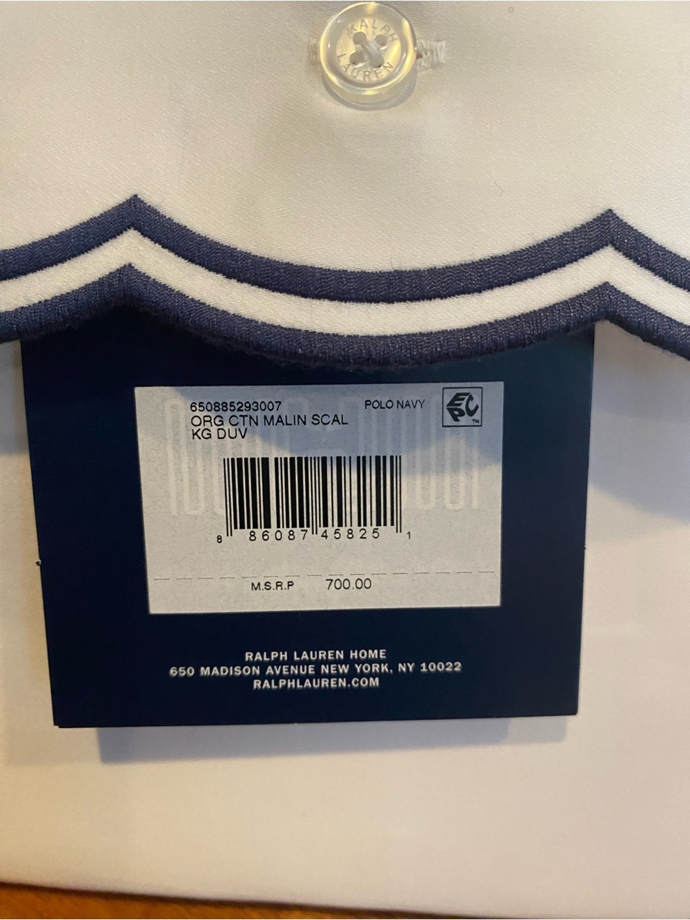 Ralph Lauren Organic Cotton White Duvet Cover with Navy Scalloped Trim - Picture 3 of 4